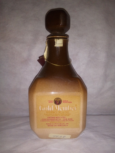 Imagen 3 de 5 de Botella Vacia Coleccionable De Gold Member.