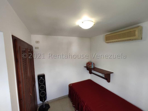 Imagen 18 de 30 de Apartamentos En Venta En Av Los Leones Barquisimeto, Lara 22-9974 Romer Gonzalez Profesional Inmobiliario Renta House