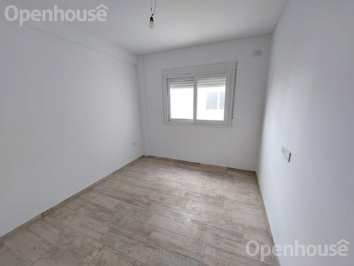 Departamento 3 Ambientes Con Balcon En Caseros