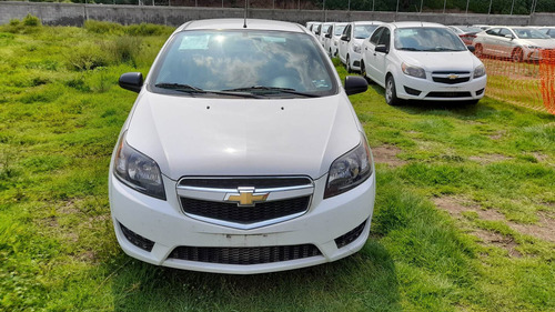 Imagen 4 de 5 de Chevrolet Aveo 2018 1.6 Ls Mt