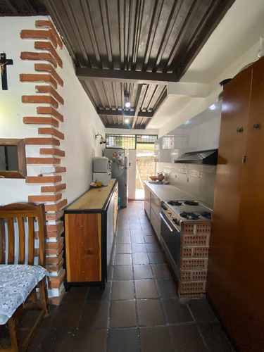 Venta Casa Urbanización Turumo 970 M2 Jk