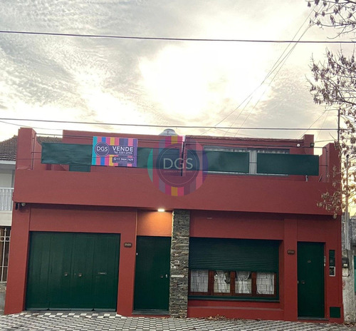 Casa En Venta Ubicada En Banfield, Lomas De Zamora, G.b.a. Zona Sur