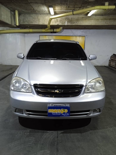 Imagen 2 de 8 de Chevrolet Optra