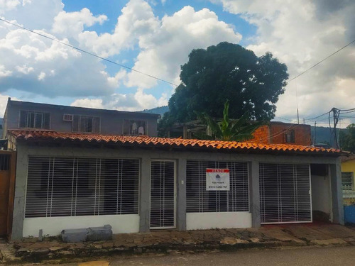 Sky Group Vende Cómoda Y Bonita Casa De Una Planta, Ubicada Caprenco. Naguanagua. Carabobo. Luz Coelho