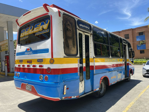 Buseta Agrale Ma 8.5tca Plus E 30 Pasajeros 2006