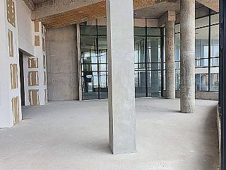 Rambla Puerto Del Buceo, Local En Edificio Forum