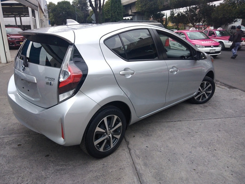 Imagen 7 de 15 de Toyota Prius Hb 5 Ptas Paquete C