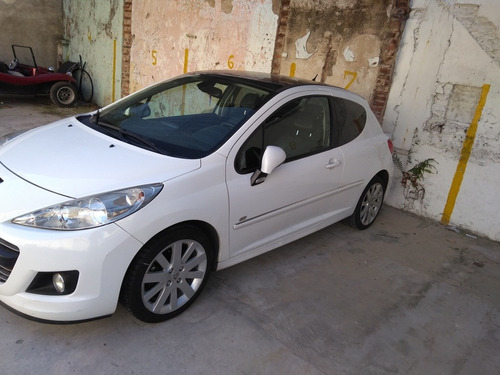 Peugeot 207 2013 1.4 Sedan Active Hdi 70cv