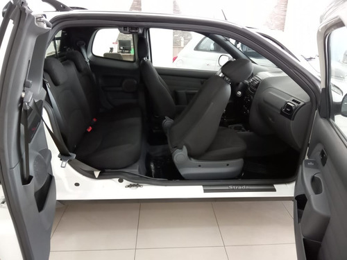 Imagen 12 de 25 de Fiat Strada 1.4 Working 2020