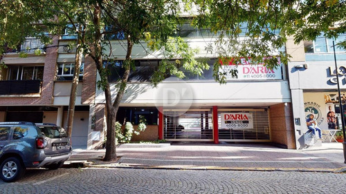 Imagen 1 de 22 de Edificio En Bloque Con Cocheras En Estado Impecable