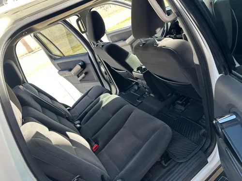 Ford Explorer 4.6 Xlt V8 3er Asiento Sync 4x2 Mt