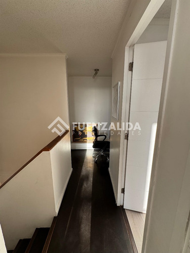Duplex En Venta De 2 Dorm. En Ñuñoa