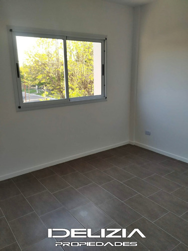 Venta De Duplex 3 Ambientes En Castelar