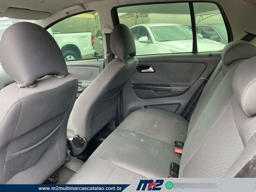 Imagem 8 de 9 de Volkswagen Fox 1.6 Mi I Motion Total Flex 8v 5p Flex 2010