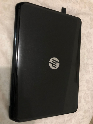 Laptop Hp 15-r052nr Notebook Pc 4ta Generacion Intel Core I3 (Usado)