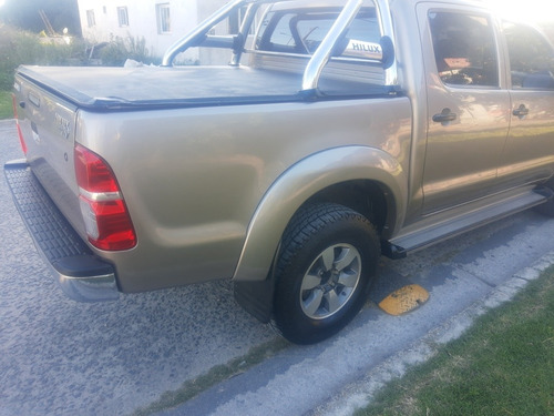 Imagen 12 de 14 de Toyota Hilux 2010 2.5 Cab Doble 4x2