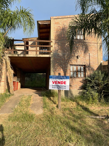 Casa En Venta De Dos Dormitorios En Villa Del Dique! A Una Cuadra Del Centro!