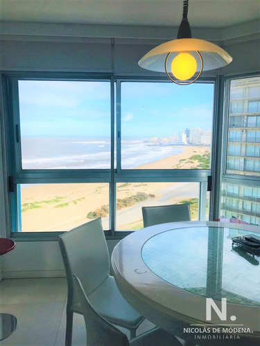 Apartamento Totalmente Reciclado ,frente Al Mar!!