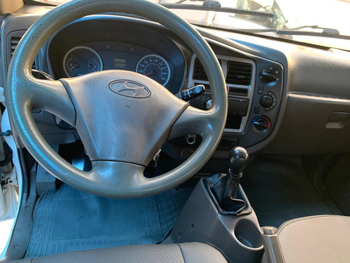 Hyundai Hr 2.5 Com Bau 2010