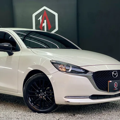 Mazda 2 Touring Carbon Edition 2024