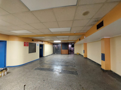 300m2 De Local A La Calle, Recepción Final