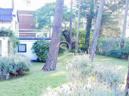 Casa En Venta - Brava- Ref: 159