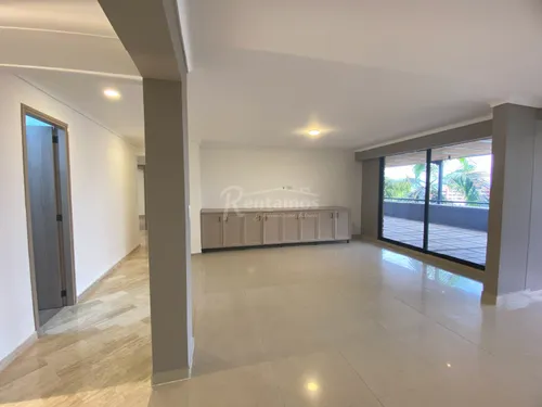 Apartamento En Venta En Los Balsos. Cod V776146