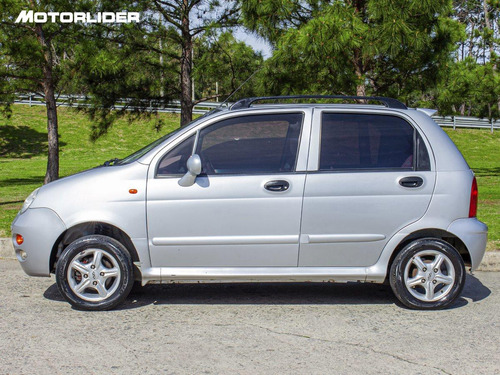 Imagen 2 de 25 de Chery Qq3 Confort 1.1 Extra Full | Permuta / Financia