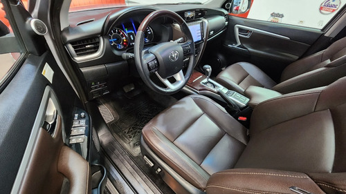 Imagen 9 de 25 de Toyota Sw4 Srx 2020 At 2.8 At 4x4 Smart Garage
