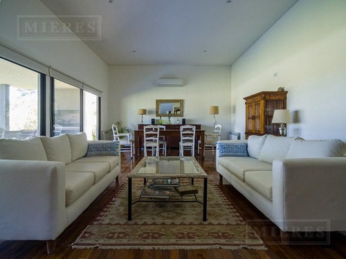 Casa En Venta Y Alquiler Temporal Amoblado De Mayo A Octubre, San Isidro Labrador, Villanueva