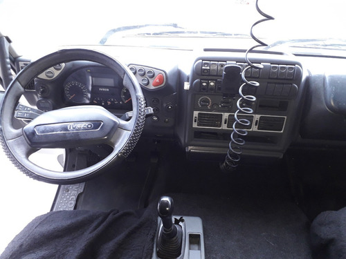 Imagem 2 de 8 de Iveco Cursor 330 4x2 2010/2011