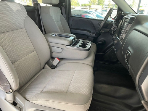 Imagen 11 de 12 de Chevrolet Silverado 2017 5.3 Ls Cab Reg Aut. 8 Cil.