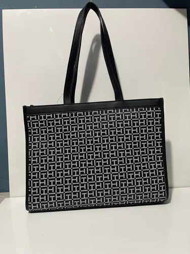 Bolsa de mano tommy hilfiger sale