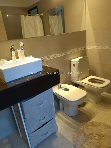 Hermosa Casa En Venta De 5 Dormitorios En Mansa, Punta Del Este.