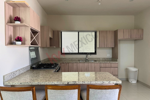 Casa En Venta En Cerrada Camaleón Ubicada En Esquina, Residencial Palma Real - Viñedos Torreón