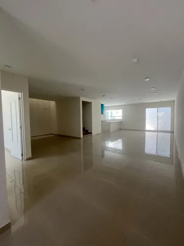 Exclusiva Residencia En Venta En Grand Preserve Juriquilla Estilo, Confort Y Ubicación Privilegiada