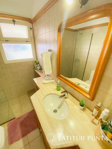 Residencia En Cantegril- Ref: 935