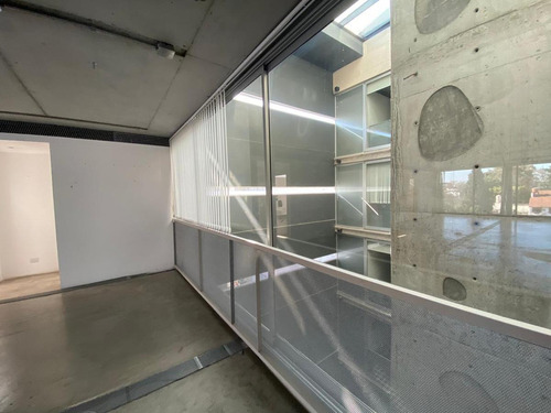 Imagen 13 de 30 de Oficina En Venta Saavedra, Semipiso Planta Libre 230m2 Dos Cocheras Mas Baulera Doble