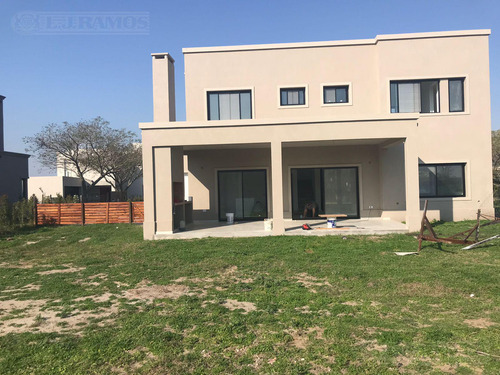 Casa En Venta A Estrenar Lote Interno El Canton Norte Pg