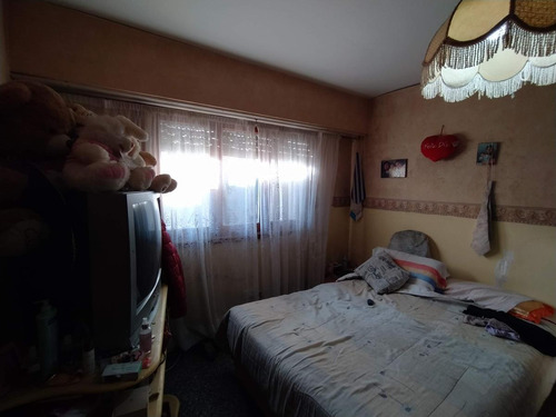 Venta En Block - Tres Departamentos En Ph Con Garage Y Entrada Para Auto