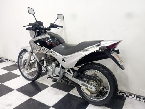 Honda Nx-4 Falcon