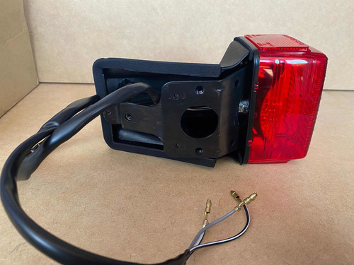 Imagen 3 de 6 de Stop Trasero Original Suzuki Dr650