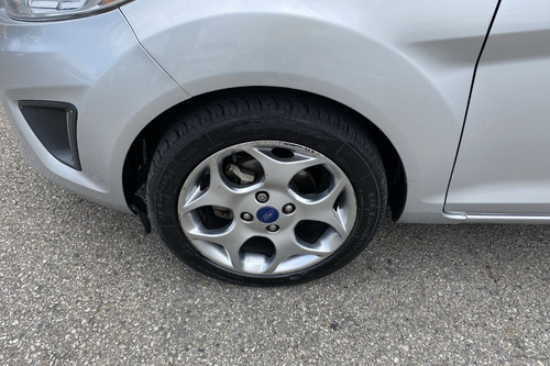 Ford Fiesta 1.6 Sportback Automática