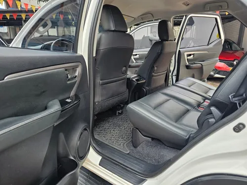 Toyota Fortuner 2.7l Mid