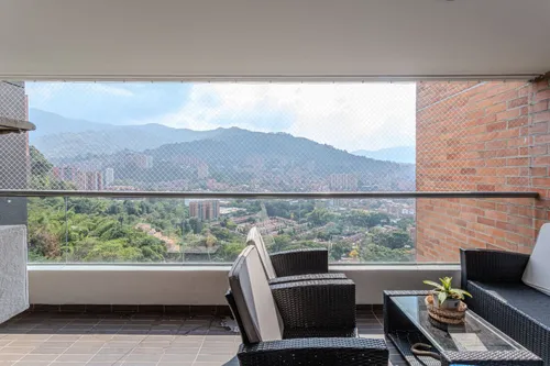 Apartamento En Venta En Loma Las Brujas. Cod V13816