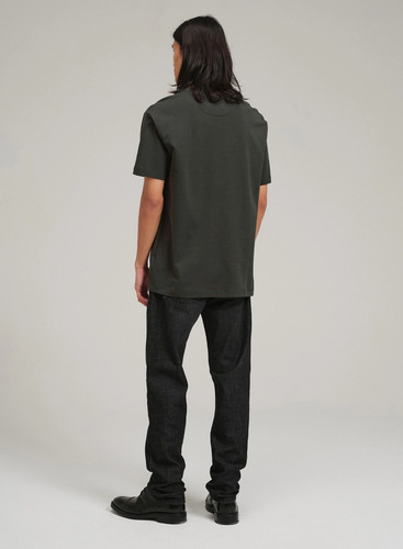 Remera Etiqueta Negra Cuello Redondo Boxy Luxury Touch I25