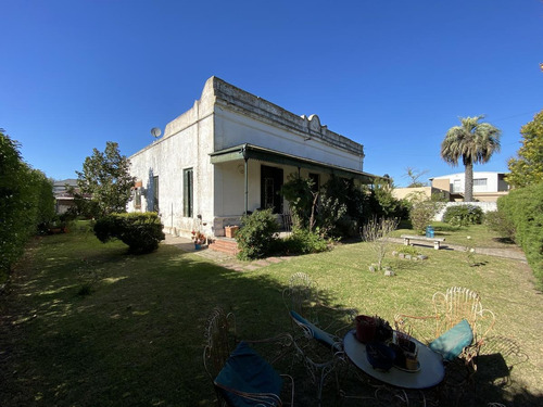 Imagen 25 de 30 de Casa De 5 Dormitorios A Reciclar En Venta Roldan Ideal Proyecto
