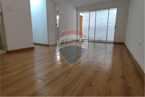 Encantador Departamento En Calle Agustinas