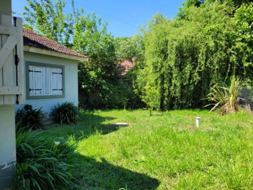 Casa En Venta - 3 Dormitorios 2 Baños - 740mts2 - Exaltación De La Cruz