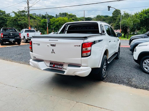 Imagem 8 de 15 de Mitsubishi L200 Triton Sport Hpe-s 2.4 Branco 2020